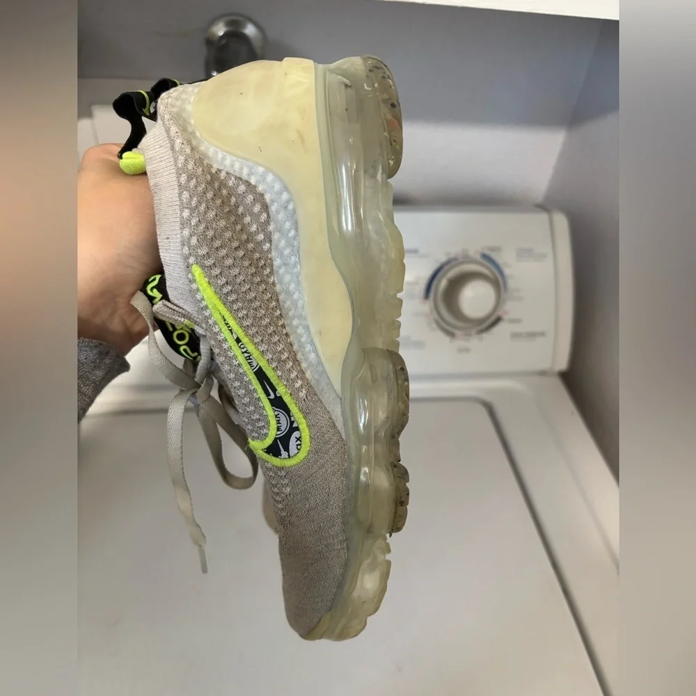 Nike Air VaporMax 2021 Flyknit Grey Volt DB1550 005 Size M 7 L 8 UK 6